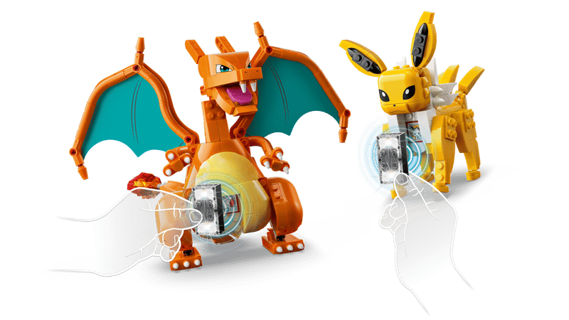 SMART Play™: Charizard vs. Jolteon Ultimate Battle